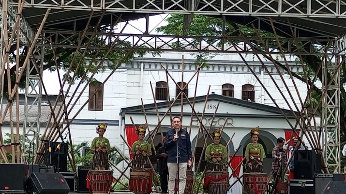 Menteri Kunjungi Rekkam Art Festival