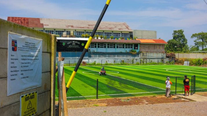 Penyiraman Lapangan GOR Bogor