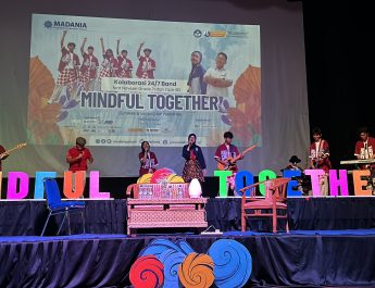 Sekolah Madania Adalah mindful toghether