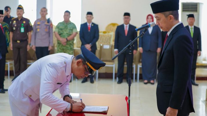 Walikota Bogor Lantik 12 Pejabat Pimpinan