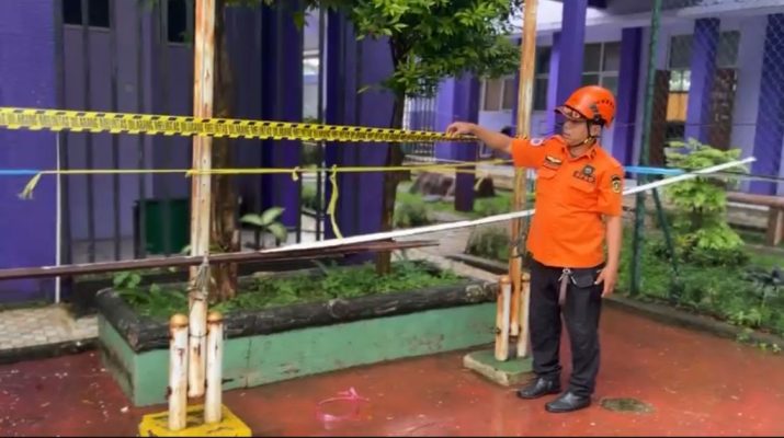 Sman 2 Gunung Putri Ambruk