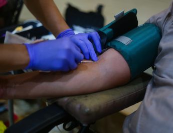 Berbagi di Bulan Ramadan, Sekda Bogor Ajak ASN Donor Darah