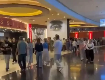 Di Tengah Perang, Iran Mall Tetap Ramai: Warga Teheran Santai Beraktivitas