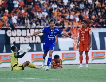 Persib Tundukkan Persija 2-1, Maung Bandung Jaga Asa Juara Super League 2025/2026