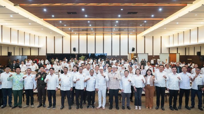 Ketua DPRD Kota Bogor Adityawarman Adil Hadiri Mukota VIII Kadin