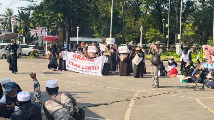 Angka LGBT di Jabar Capai 302 Ribu Jiwa, Ratusan Massa "Aksi 247" Turun Demo di Balai Kota Bogor