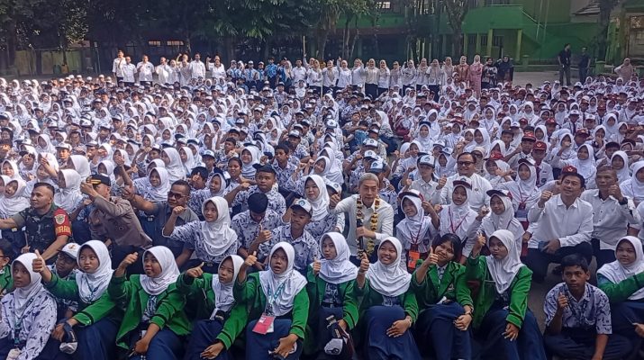 Ilustrasi Siswa Sekolah di Kota Bogor