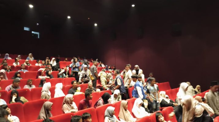 Wakil Wali Kota Jenal Mutaqin Ajak Ratusan Anak Bogor Nonton Film Tentang Perjuangan Ibu