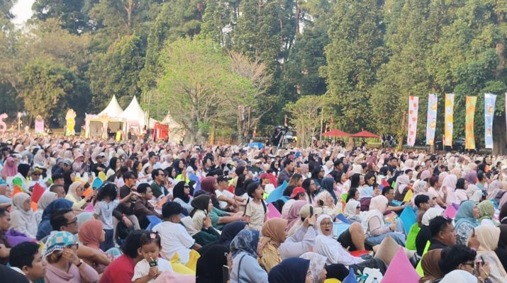Konser 'Sunset di Kebun' Ajak 10 Ribu Penonton Kenali Tanaman Endemik Hoya