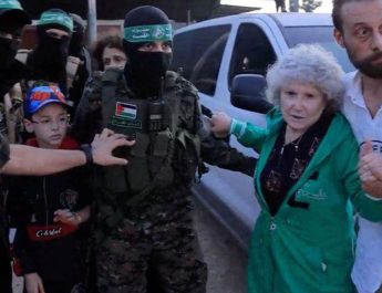Israel Bebaskan 24 Pekerja Palestina ke Gaza